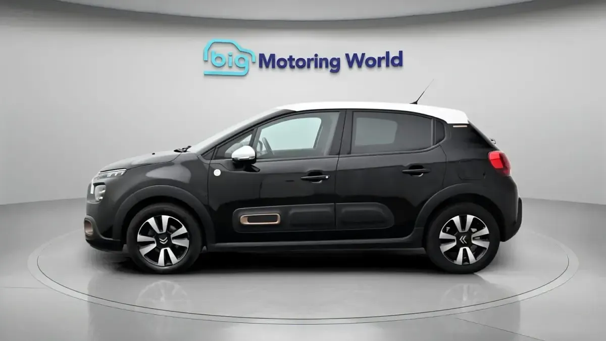 Used Citroën C3 PureTech 83 HP (61 kW) 2023 Black Hatchback