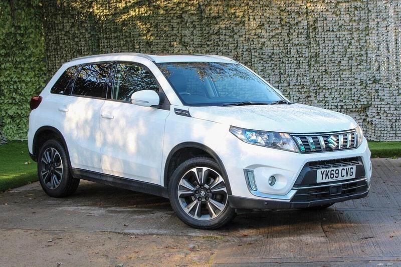 White Used 2019 Suzuki Vitara SZ5 Hatchback | £11,899 (Fair price) - Image 1/3