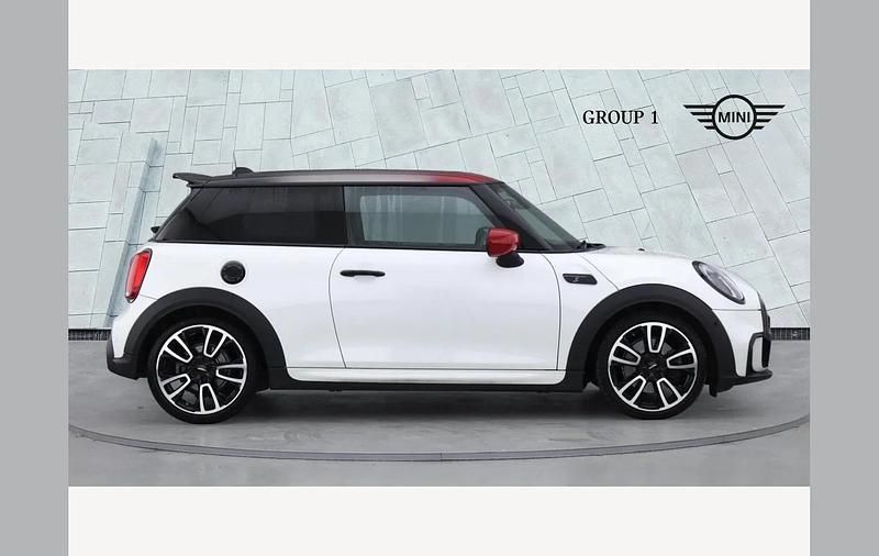 Gebraucht Mini Cooper S Hatch 188 PS (138 kW) 2023 Weiß Kleinwagen