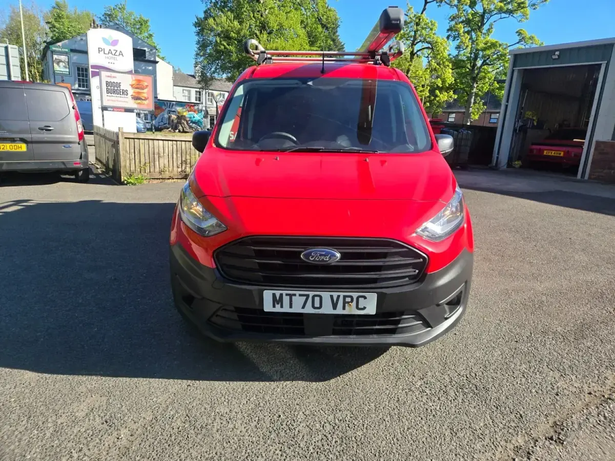 Begagnad Ford Transit Connect 100 HK (73 kW) 2021 Röd Minibuss