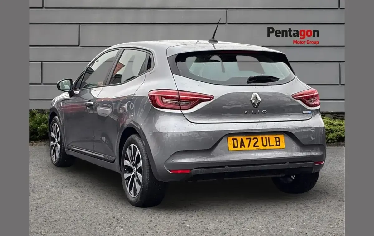 Used Renault Clio Evolution 143 HP (105 kW) 2022 Grey Hatchback