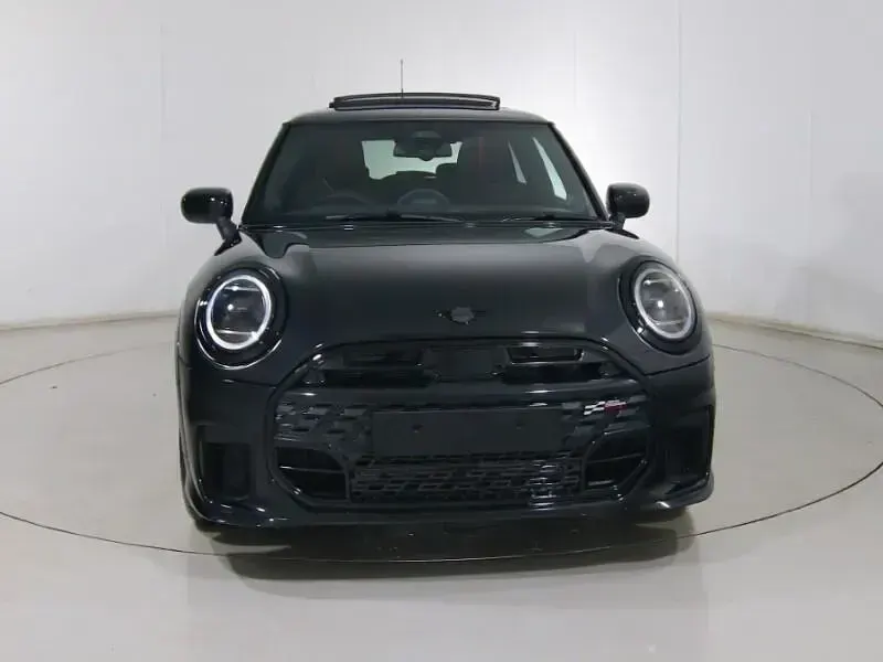 Used Mini Cooper Hatch 113 kW (154 HP) 2025 Black Hatchback