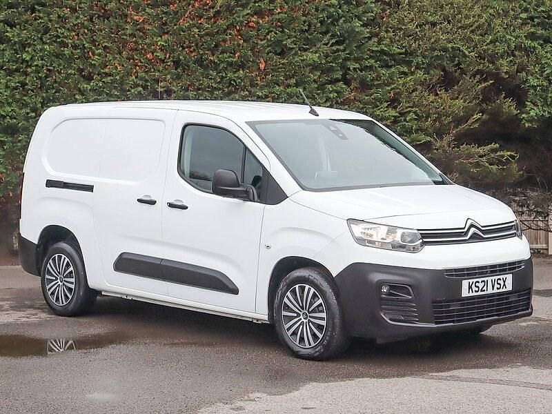 Used Citroën Berlingo 100 HP (73 kW) 2021 White MPV