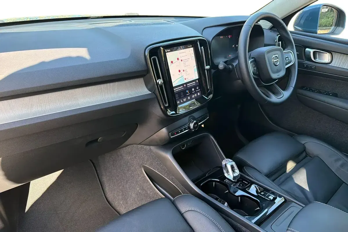 Used Volvo XC40 Ultra 2025 Blue SUV