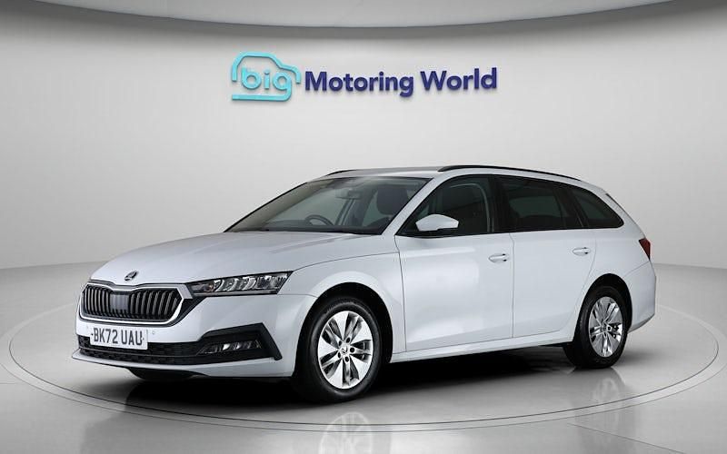 Used Skoda Octavia SE Technology 110 HP (80 kW) 2022 White Estate