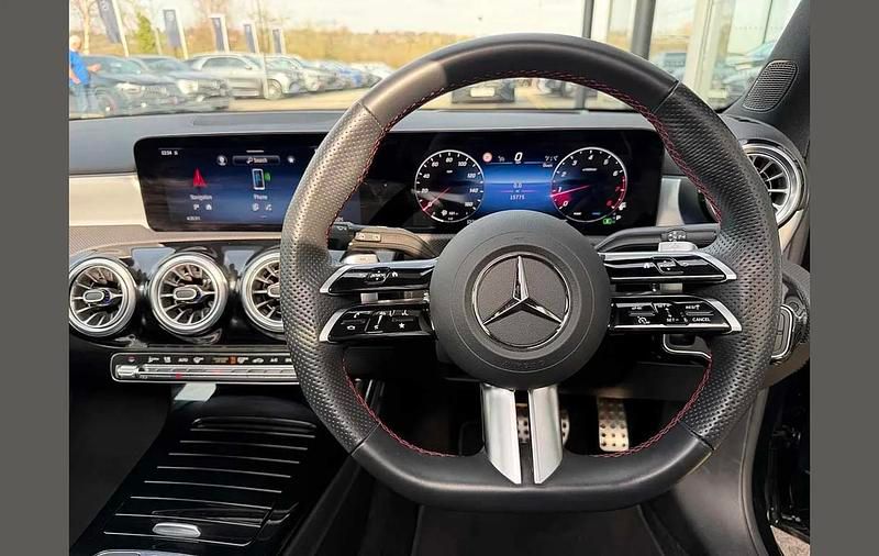 Used Mercedes A180 AMG Line Premium Plus 134 HP (98 kW) 2024 Black Hatchback