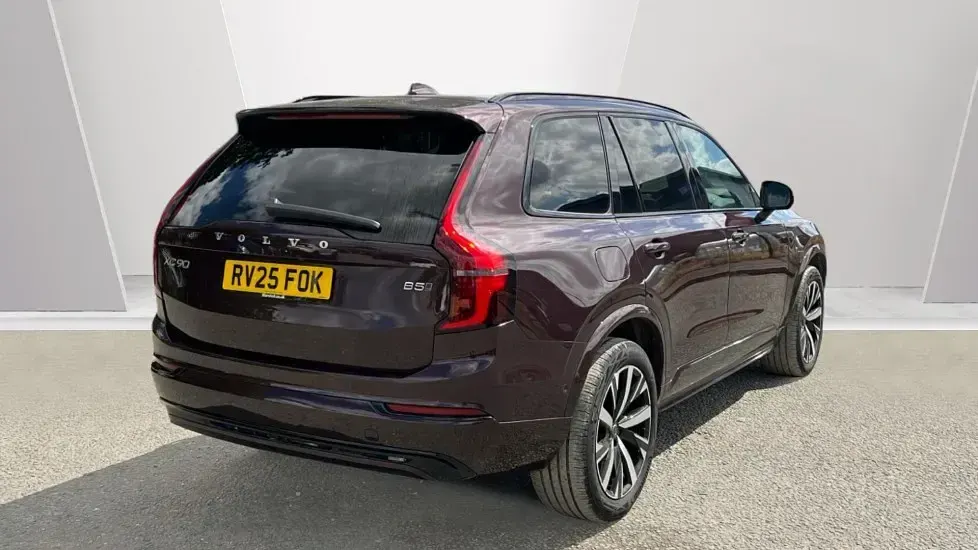 Used Volvo XC90 Plus 250 HP (183 kW) 2025 Red SUV
