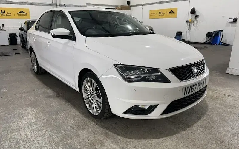 Used Seat Toledo XCELLENCE 110 HP (80 kW) 2017 White Hatchback