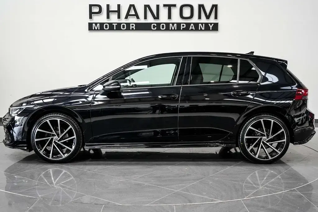 Used VW Golf VII R-line 150 HP (110 kW) 2020 Black Hatchback