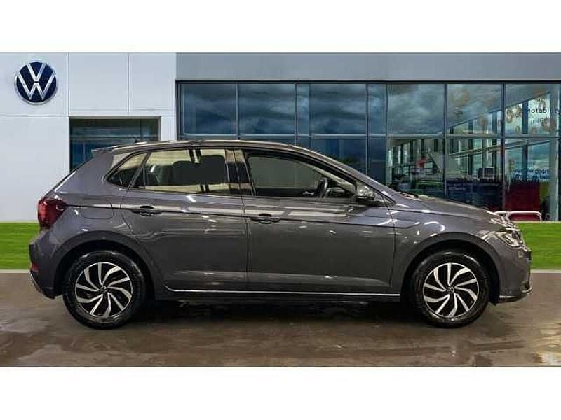 Used VW Polo Life 80 HP (58 kW) 2023 Smokey grey metallic Hatchback