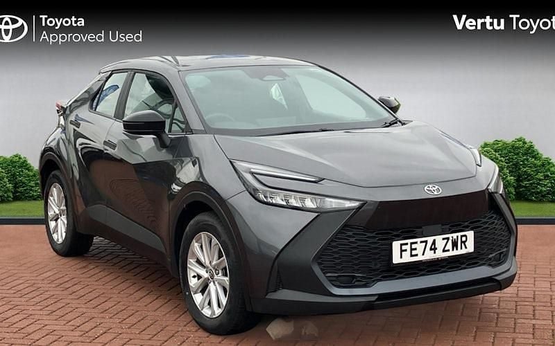 Used Toyota C-HR 140 HP (102 kW) 2026 SUV
