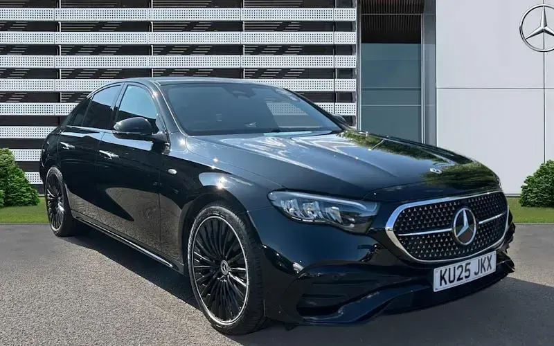 Used Mercedes E300 Urban 313 HP (230 kW) 2025 Sedan
