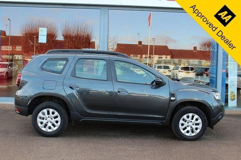 Used Dacia Duster Comfort 100 HP (73 kW) 2022 Grey SUV