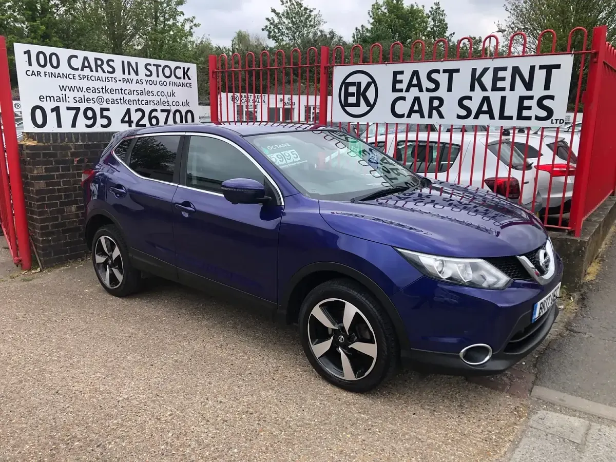 Used Nissan Qashqai N-Connecta 130 HP (95 kW) 2017 Blue SUV