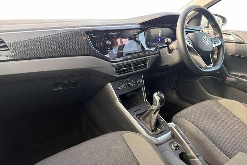 Used VW Polo Life 95 HP (69 kW) 2023 White Hatchback