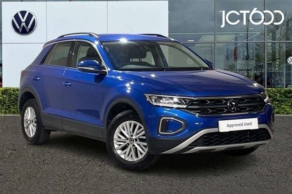 Blue Used 2023 VW T-Roc Life SUV | £22,577 (Good price) - Image 1/4