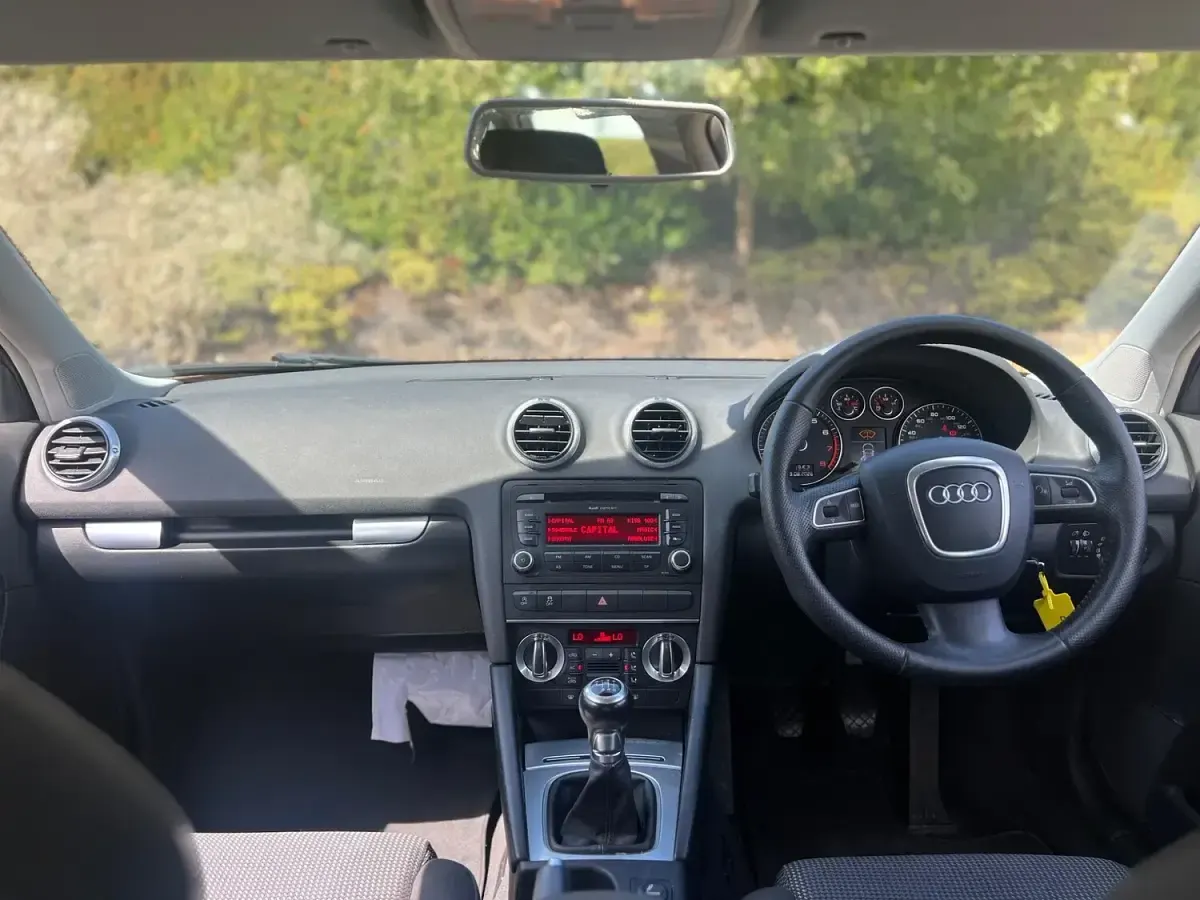 Used Audi A3 Sportback Sport 125 HP (91 kW) 2010 Black Hatchback
