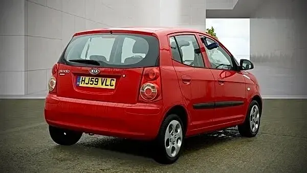 Used Kia Picanto 64 HP (47 kW) 2009 Red Hatchback