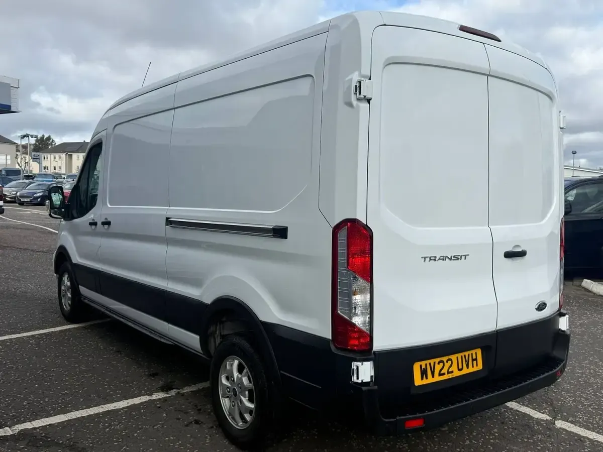 Used Ford Transit Limited 185 HP (136 kW) 2022 White Van