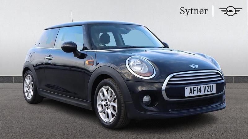Used Mini Cooper Hatch 134 HP (98 kW) 2014 Black Hatchback