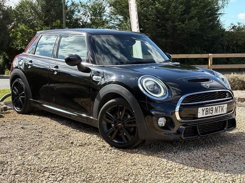 Black Used 2019 Mini Cooper S Hatch Hatchback | £13,301 (Fair price) - Image 1/4