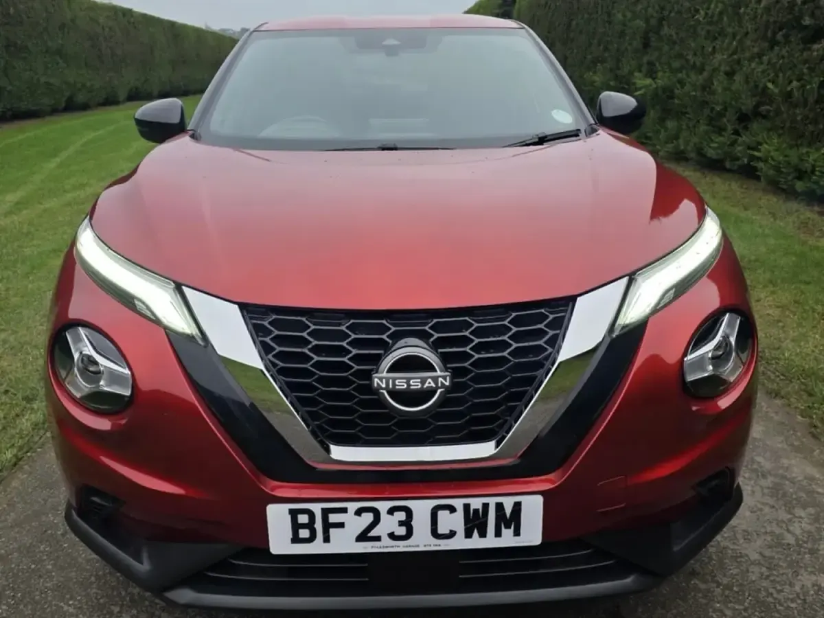 Used Nissan Juke N-Connecta 114 HP (83 kW) 2023 Red SUV