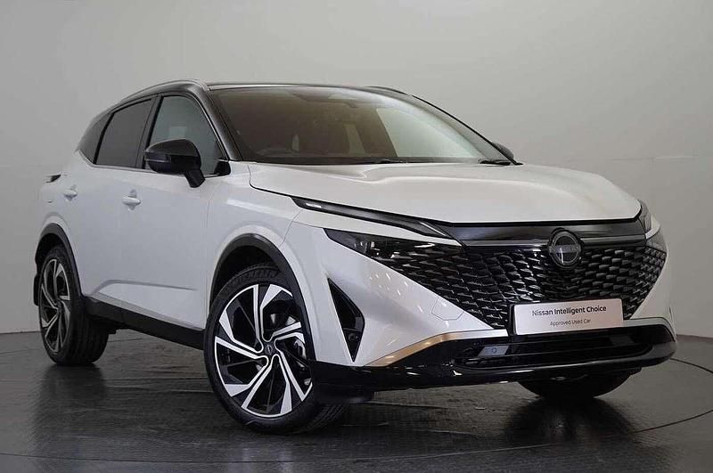White New 2025 Nissan Qashqai Tekna+ SUV | £34,999 - Image 1/3
