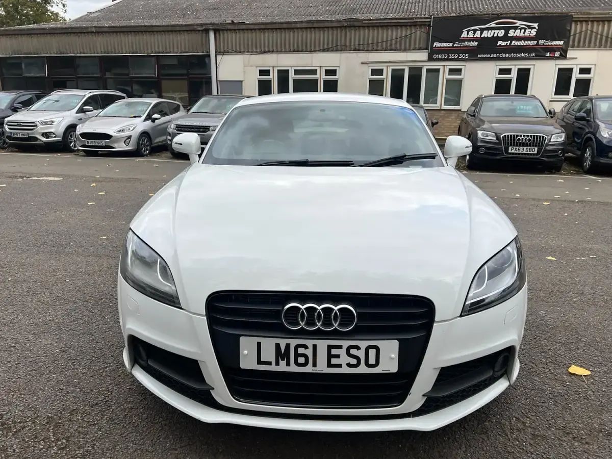 Used Audi TT Black Edition 211 HP (155 kW) 2011 White Coupe