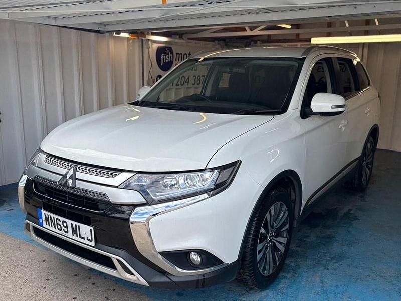 Used Mitsubishi Outlander 150 HP (110 kW) 2019 White SUV