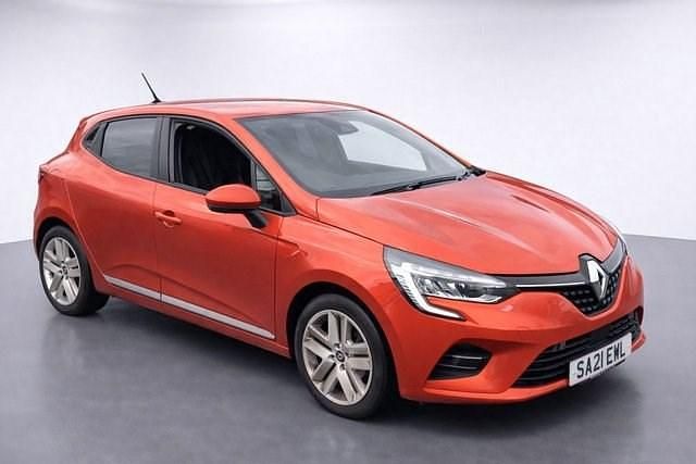 Used Renault Clio V Play 75 HP (55 kW) 2021 Hatchback