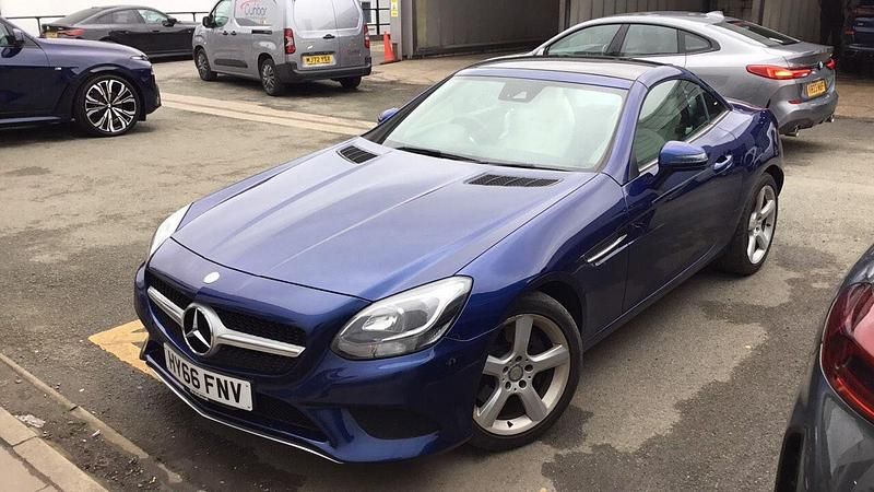 Used Mercedes SLC200 184 HP (135 kW) 2016 Blue Cabriolet