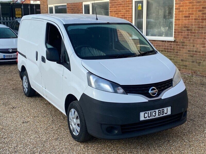 White Used 2013 Nissan NV200 SE Van | £2,500 (Fair price) - Image 1/4