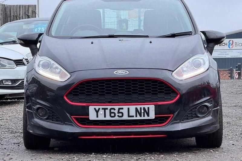 Used Ford Fiesta Zetec 140 HP (102 kW) 2015 Black Hatchback