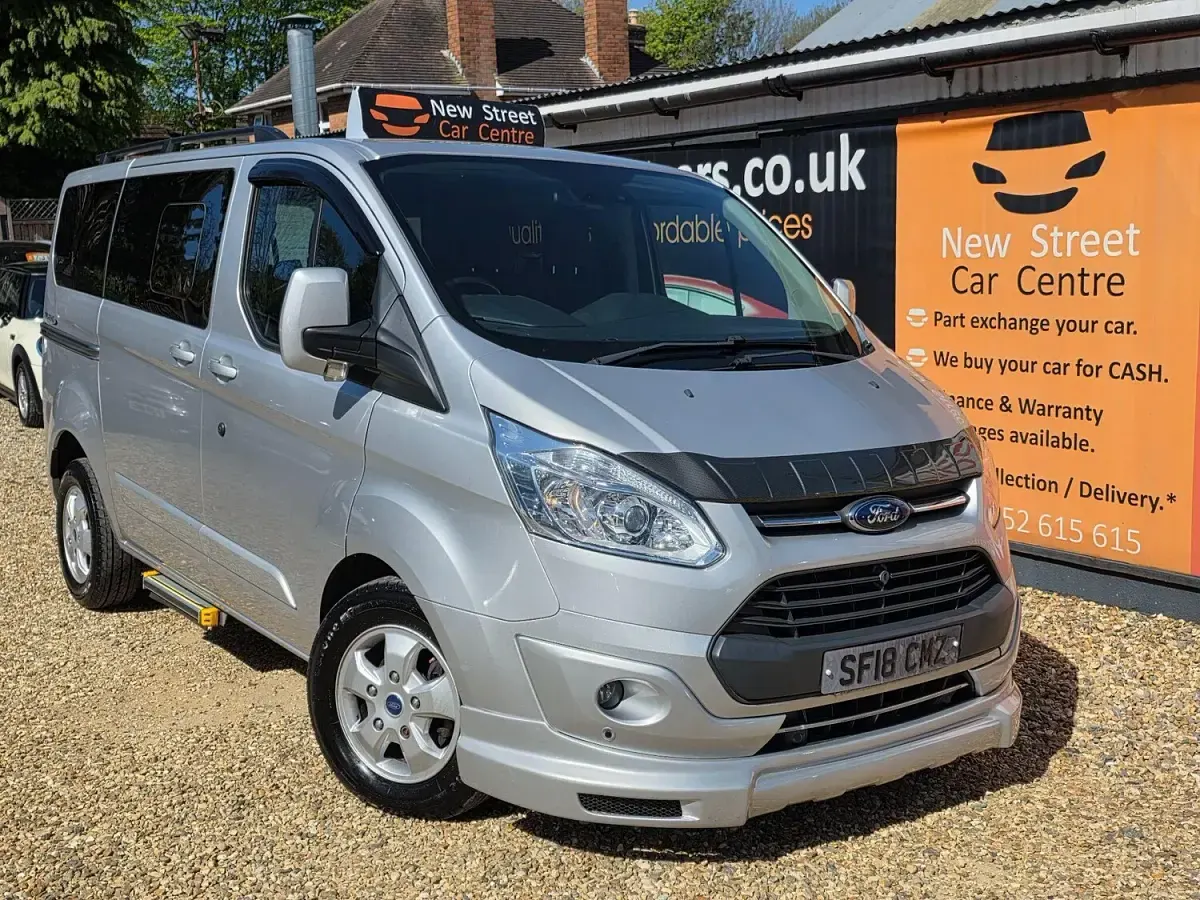 Used Ford Tourneo Titanium 130 HP (95 kW) 2018 Silver MPV