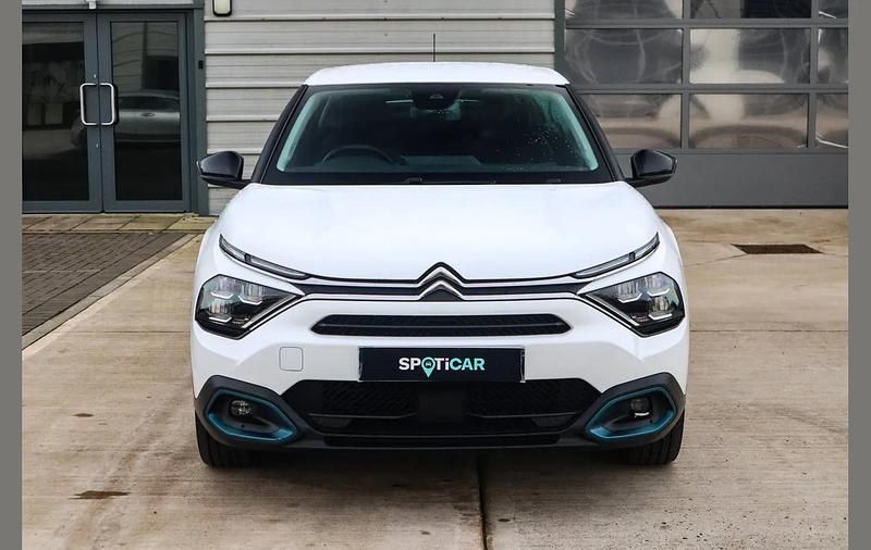 Used Citroën e-C4 100 kW (136 HP) 2022 White Hatchback