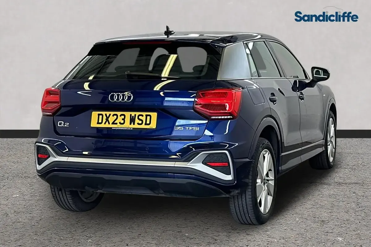 Gebraucht Audi Q2 S-Line 150 PS (110 kW) 2026 Blau SUV