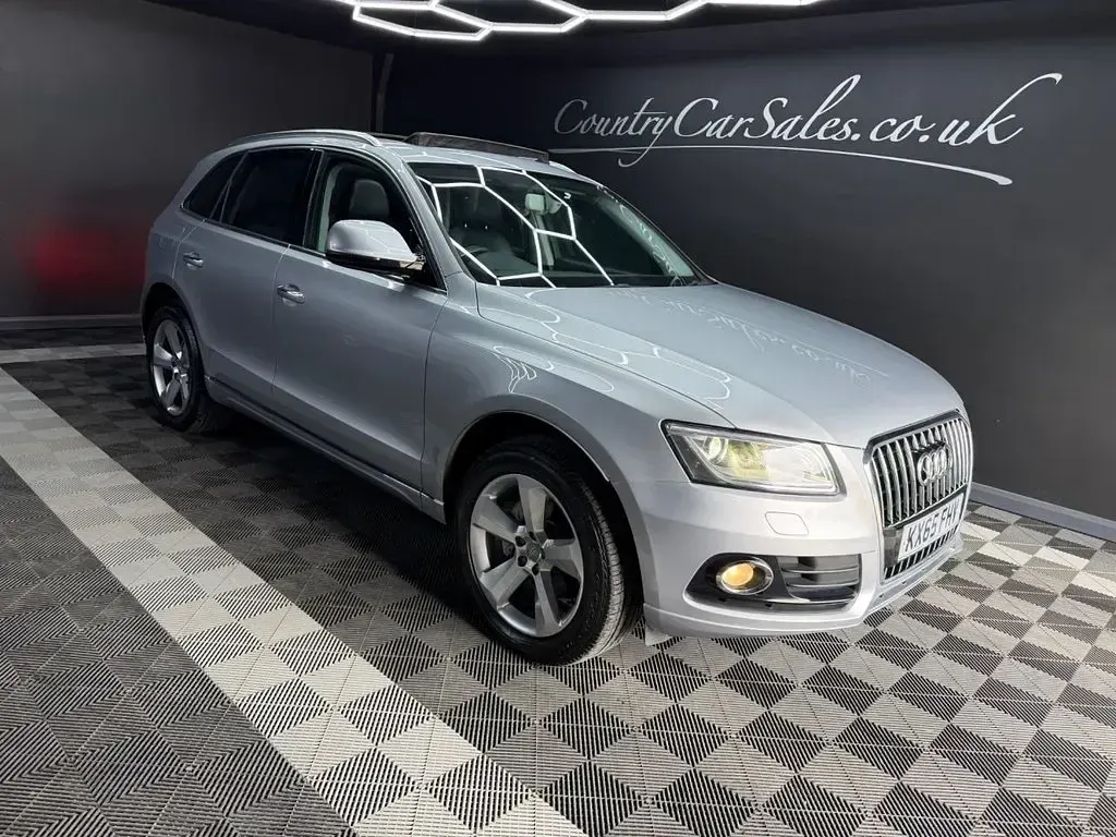Used Audi Q5 Design 150 HP (110 kW) 2015 Silver SUV