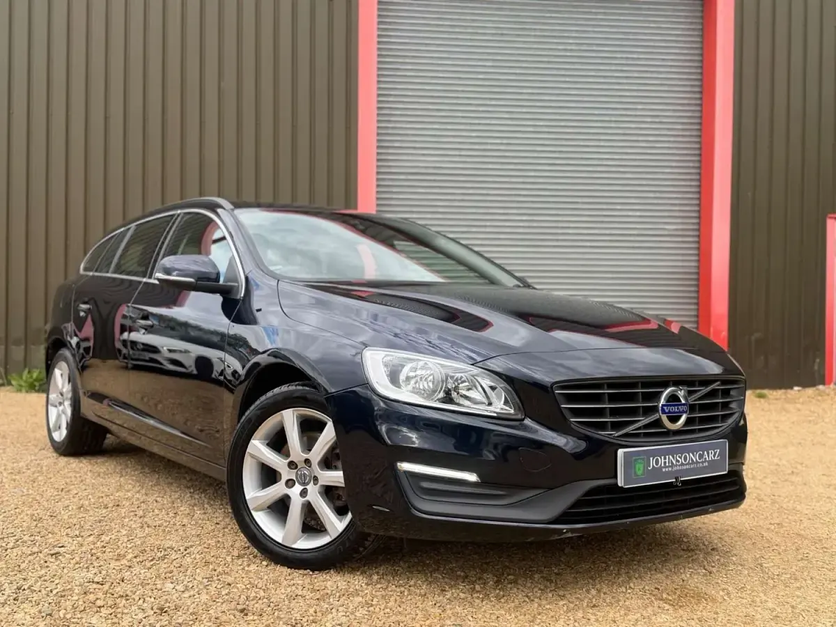 Usado Volvo V60 SE 190 CV (139 kW) 2017 Azul Familiar