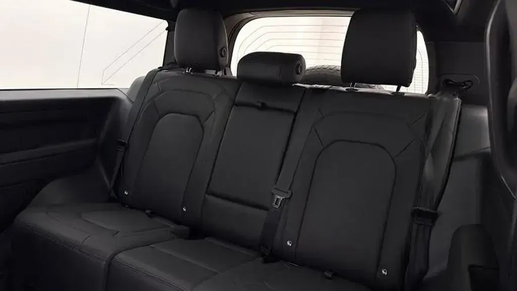 Used Land Rover Defender HSE Dynamic 2025 Brown SUV
