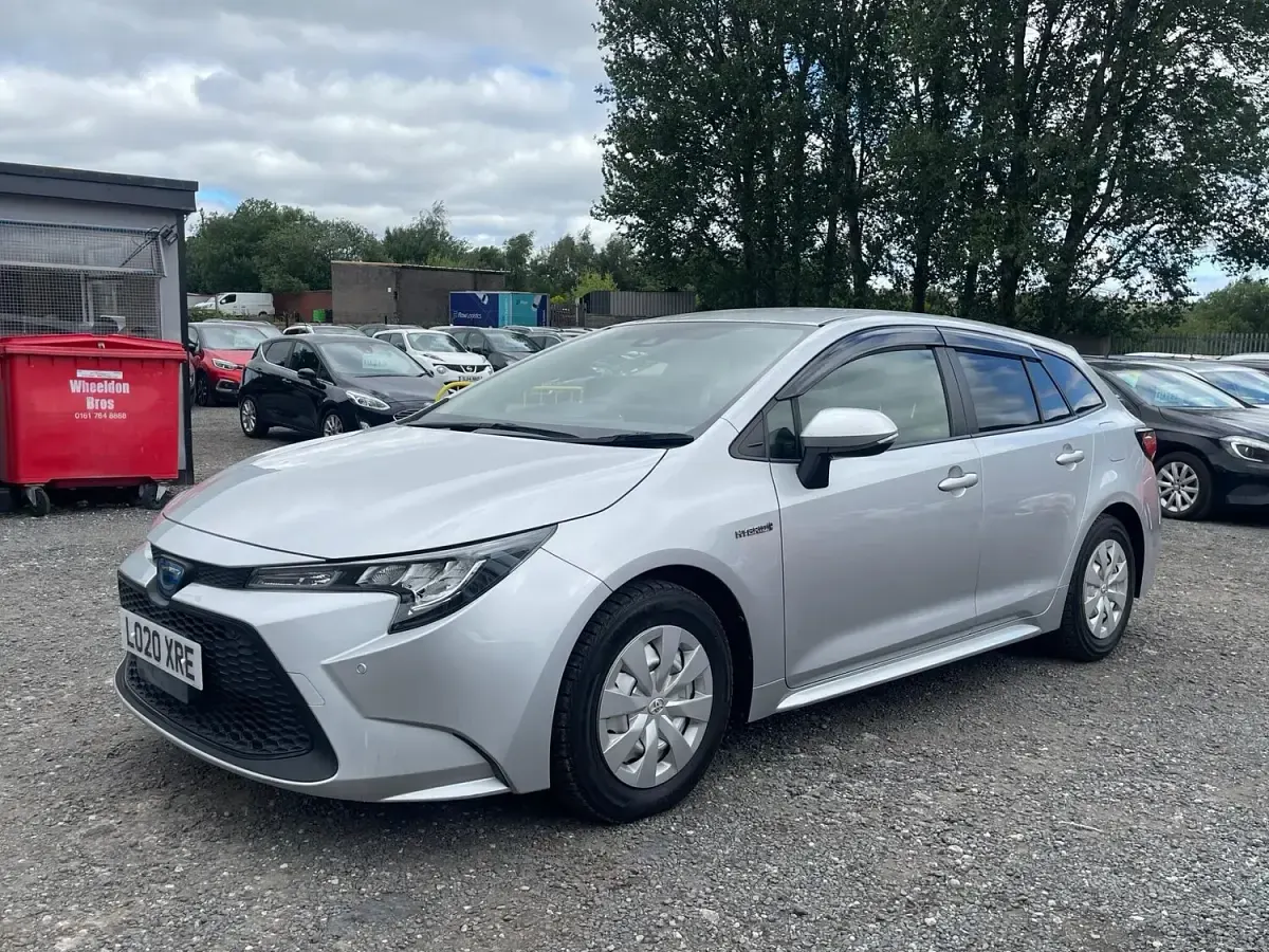 Used Toyota Corolla Design 122 HP (89 kW) 2026 Silver Estate