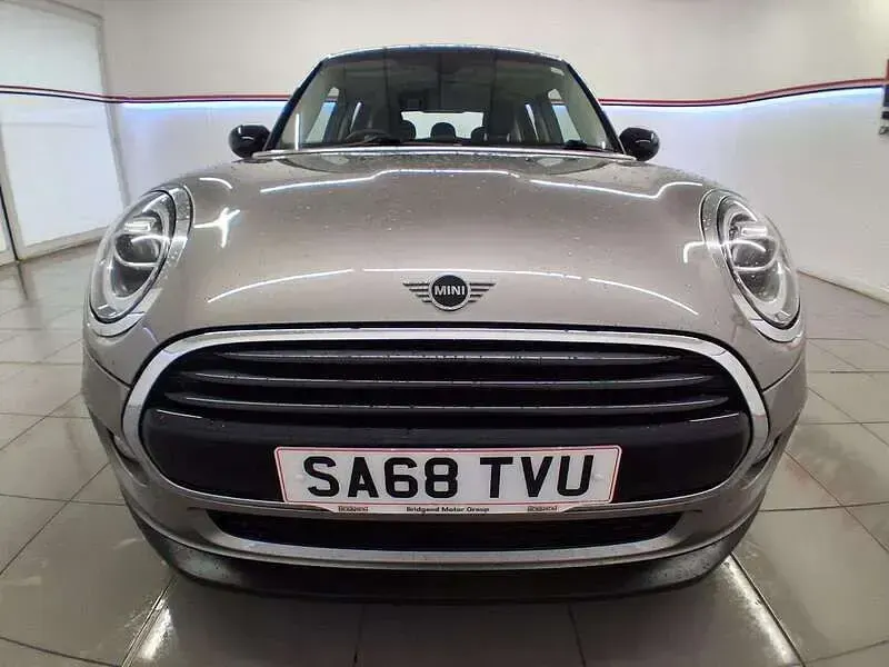 Used Mini Cooper Hatch 136 HP (100 kW) 2018 Silver Hatchback