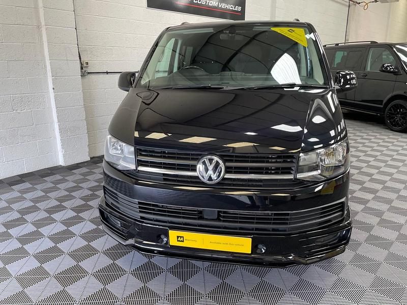 Second-hand VW Transporter Highline 150 CP (110 kW) 2019 Negru Van