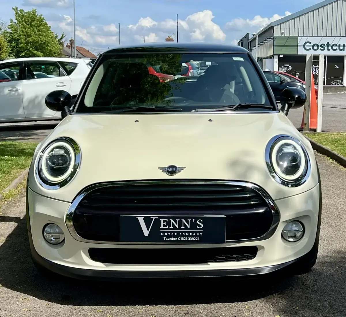 Used Mini Cooper Hatch 2018 White Hatchback
