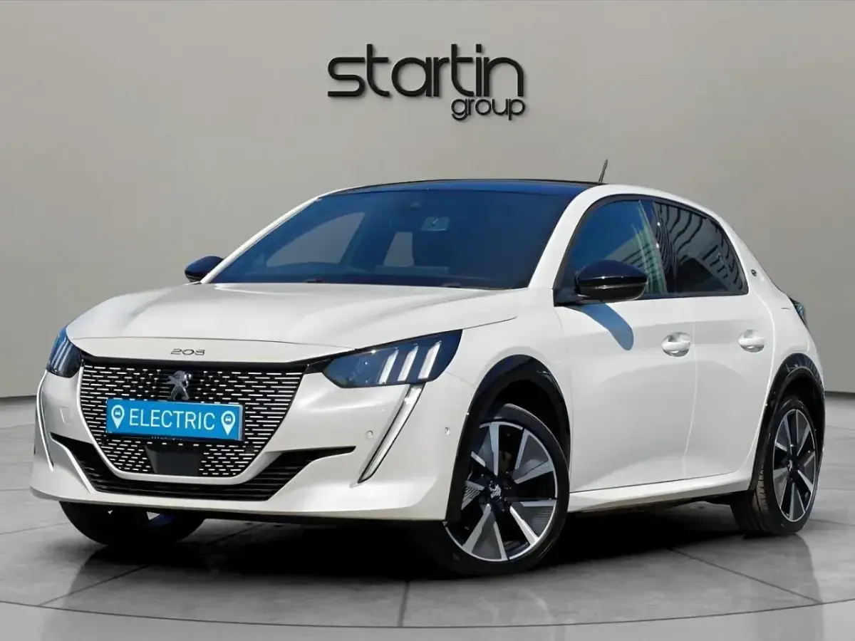 Used Peugeot e-208 GT 98 kW (134 HP) 2022 White Hatchback