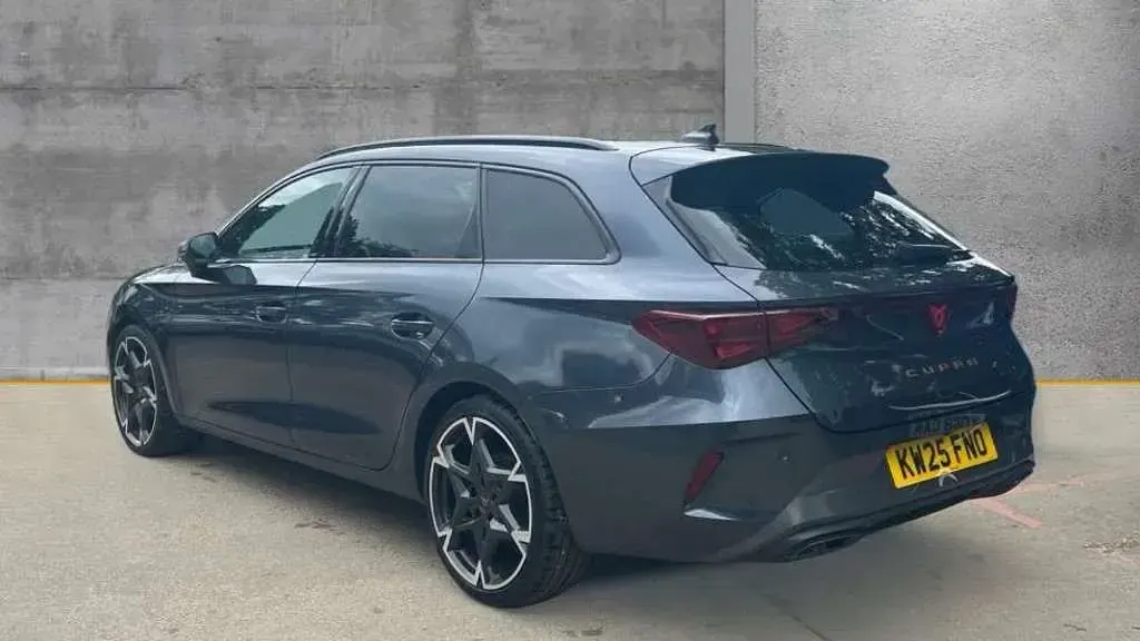Used Cupra Leon 150 HP (110 kW) 2025 Grey Estate