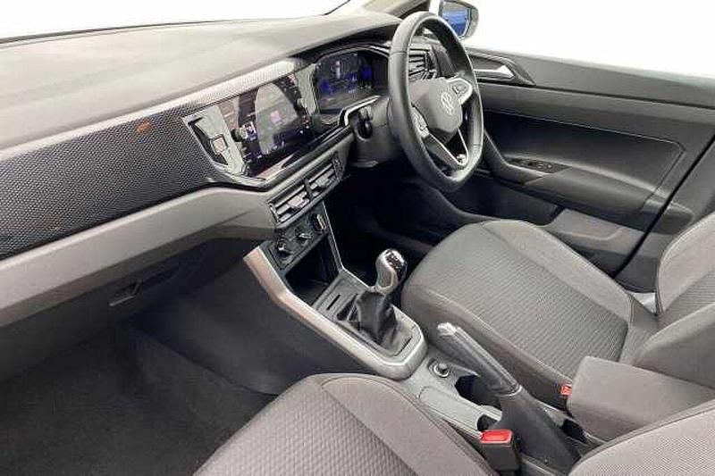 Used VW Polo Life 95 HP (69 kW) 2022 White Hatchback