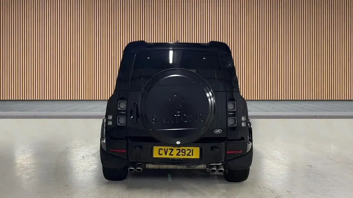 Used Land Rover Defender S 525 HP (386 kW) 2023 Santorini black SUV