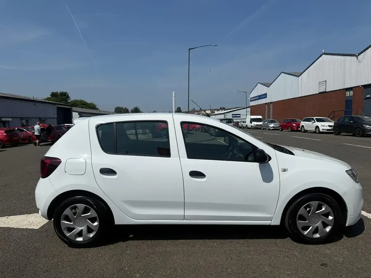 Used Dacia Sandero Ambiance 2017 White Hatchback