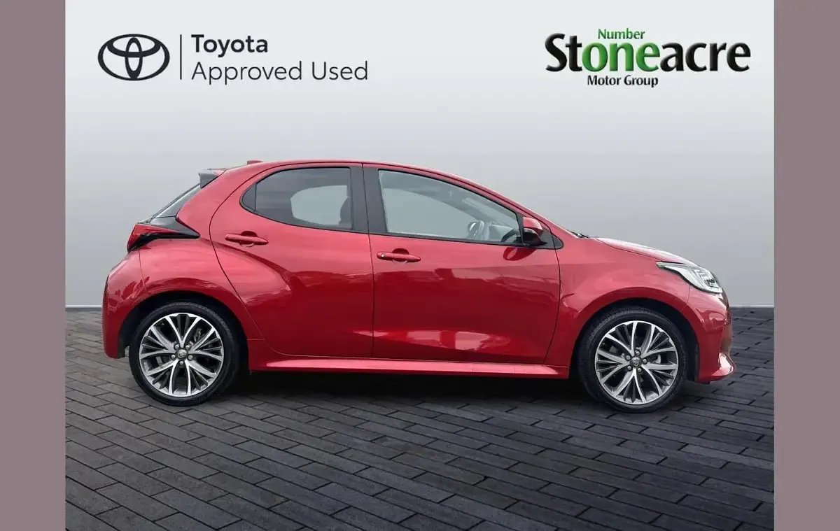 Used Toyota Yaris 113 HP (83 kW) 2024 Red Hatchback