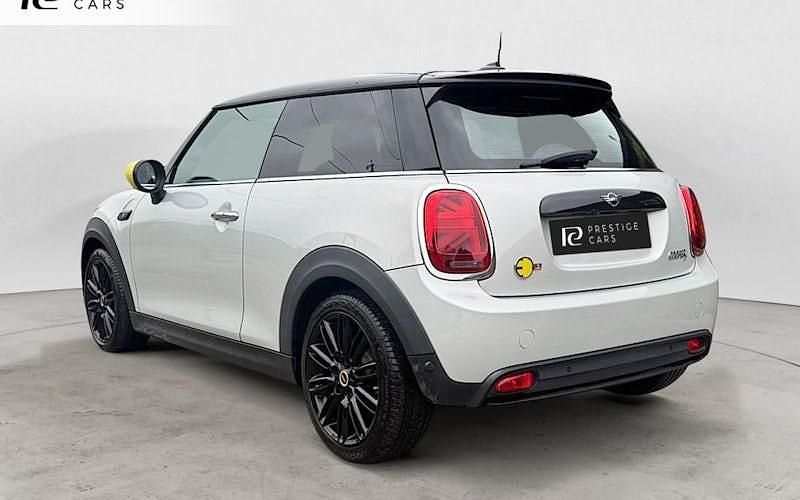 Używany Mini Cooper Level 2 135 kW (184 KM) 2023 Hatchback